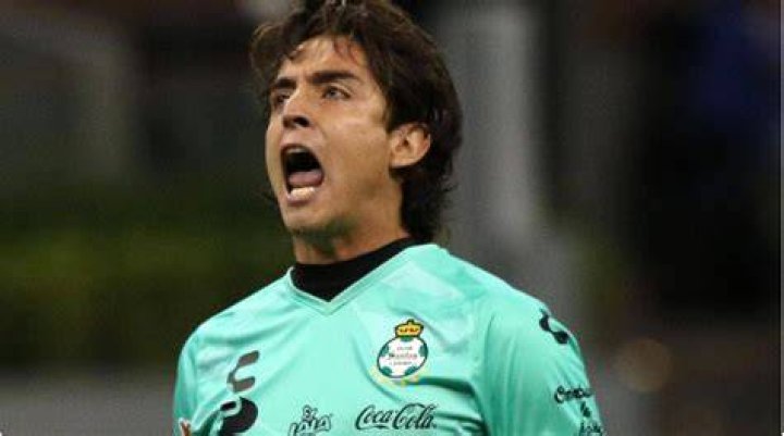 Bayer Leverkusen Acevedo rumor absolute "nonsense" according to Rolfes