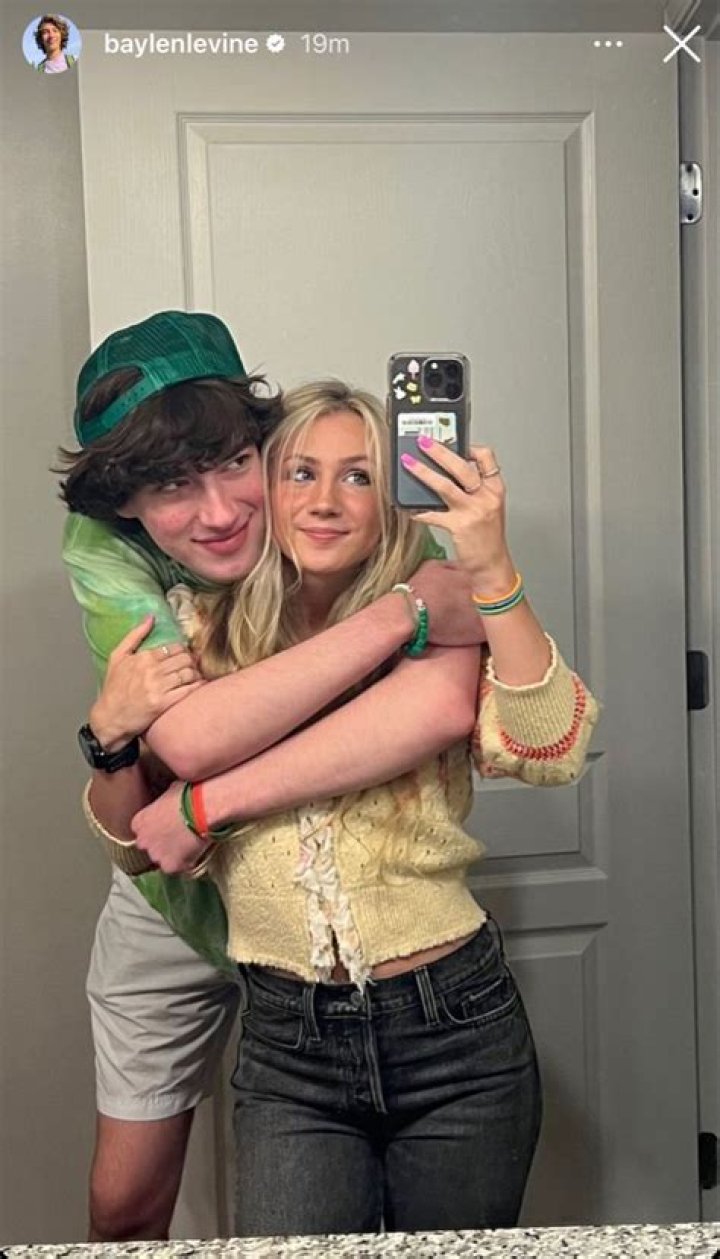 Baylen Levine Biography Girlfriend, Frick Vape, Sister, Merch, Net Worth