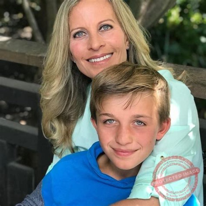 Becky Worley Biography, Wiki, Age, ABC News, Partner, Salary, Net Worth