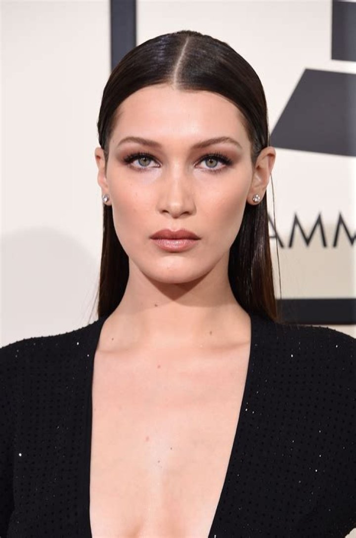 Bella Hadid Bella hadid, Grammy awards 2016 and Makeup