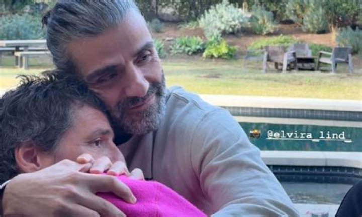 Bella Ramsey Fans Are Spiraling Over Her Viral Educational Videos
