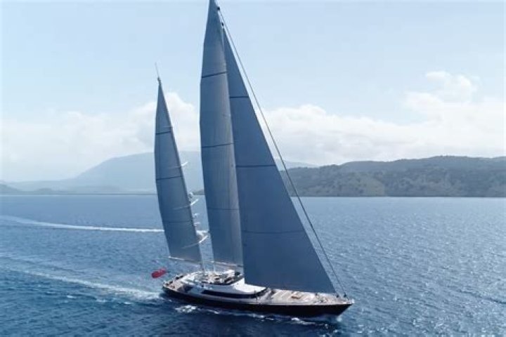 Below Deck Sailing Yacht's Daisy Kelliher Dishes That Colin Macrae Is