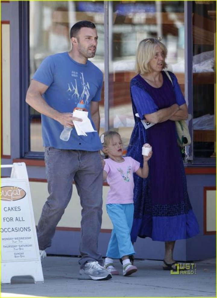 Ben Affleck Violet is Sprinkles Sweet Photo 2191921 Ben Affleck