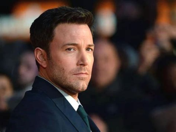 Ben Affleck's daughter Violet dons a face mask at starstudded fourth