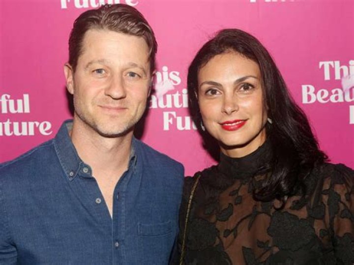 Ben McKenzie 2018 dating, net worth, tattoos, smoking & body facts