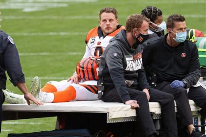 Bengals QB Joe Burrow suffers serious knee injury 95 KGGO
