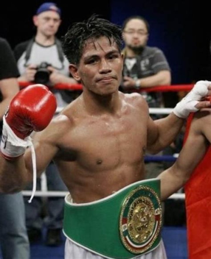 Benjamin Flores biography