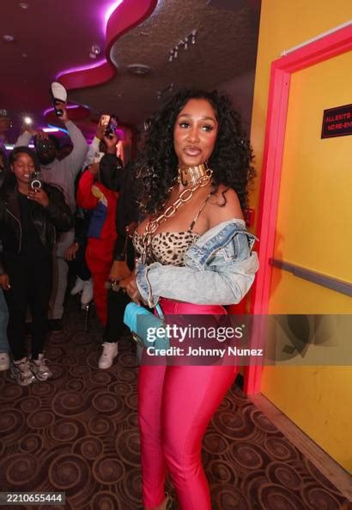 Bernice Burgos Birthday Real Name Age Weight Height Family Facts Images