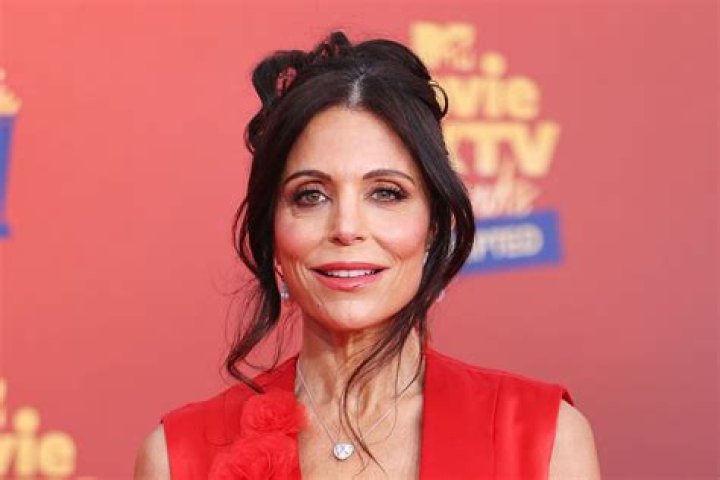 Bethenny Frankel's girl Bryn wears Hello Kitty shades on ice cream