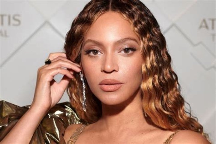 Beyonc&eacute; enlouquece web com primeiro show ap&oacute;s sete anos de hiato