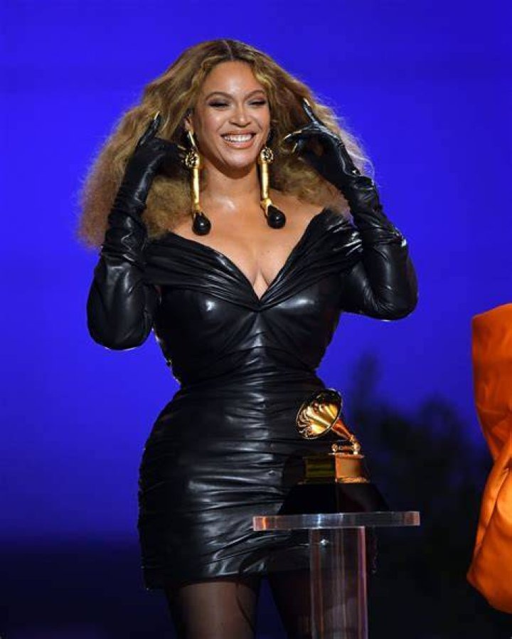 Beyonc&eacute; Schiaparelli Leather Dress at the 2021 Grammys POPSUGAR