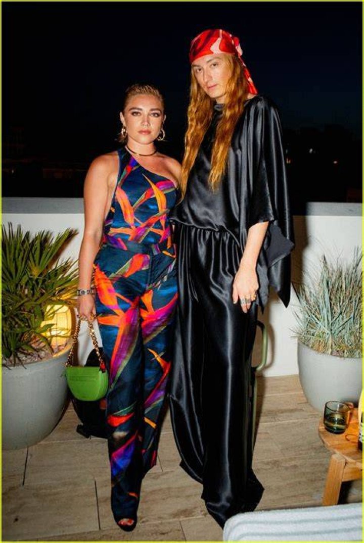 BFFs Florence Pugh, Will Poulter, & Archie Madekwe Looked Like They Had