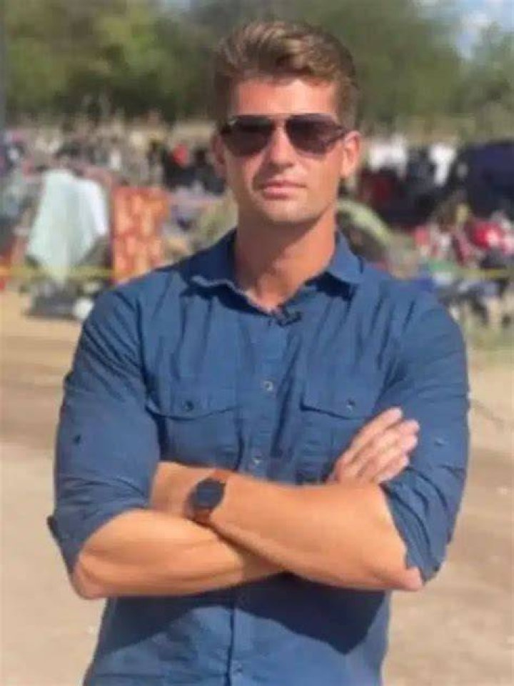 Bill Melugin Biography, Wiki, Age, Ethnicity, Wife, Height, Salary, Net