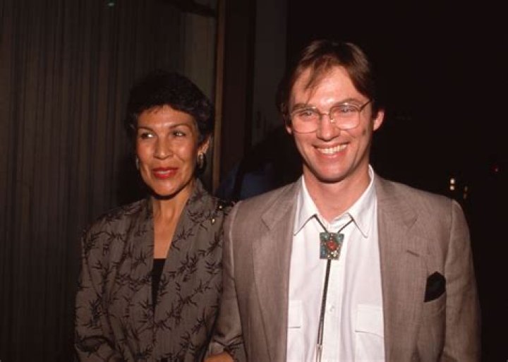 Biography Richard Thomas Wife Alma Gonzales