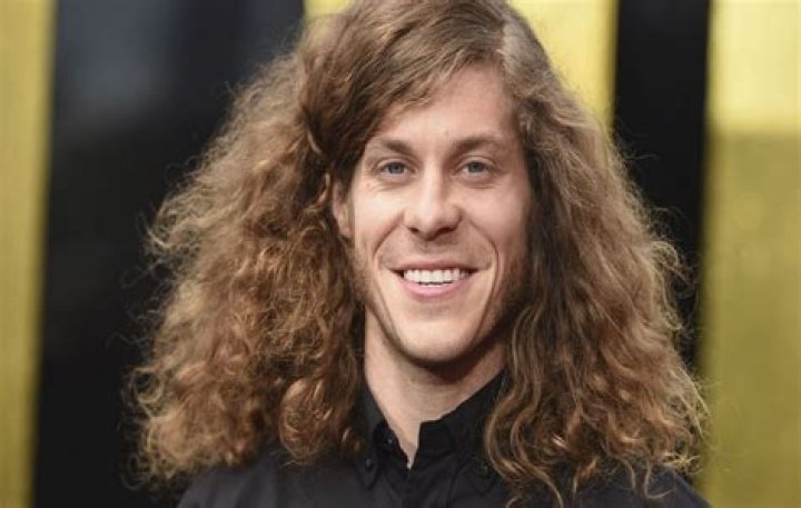 Blake Anderson 2023 Wife, net worth, tattoos, smoking & body facts