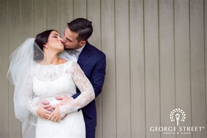 Blog Annalise & Colin&rsquo;s Romantic, Jewel Toned Wedding, Philadelphia
