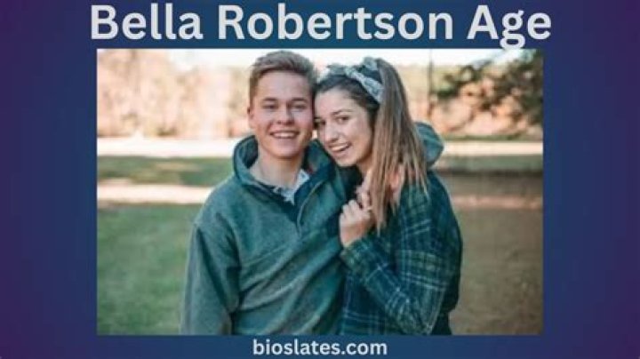 BlogPaper | Bella Robertson - Age, Family, Bio