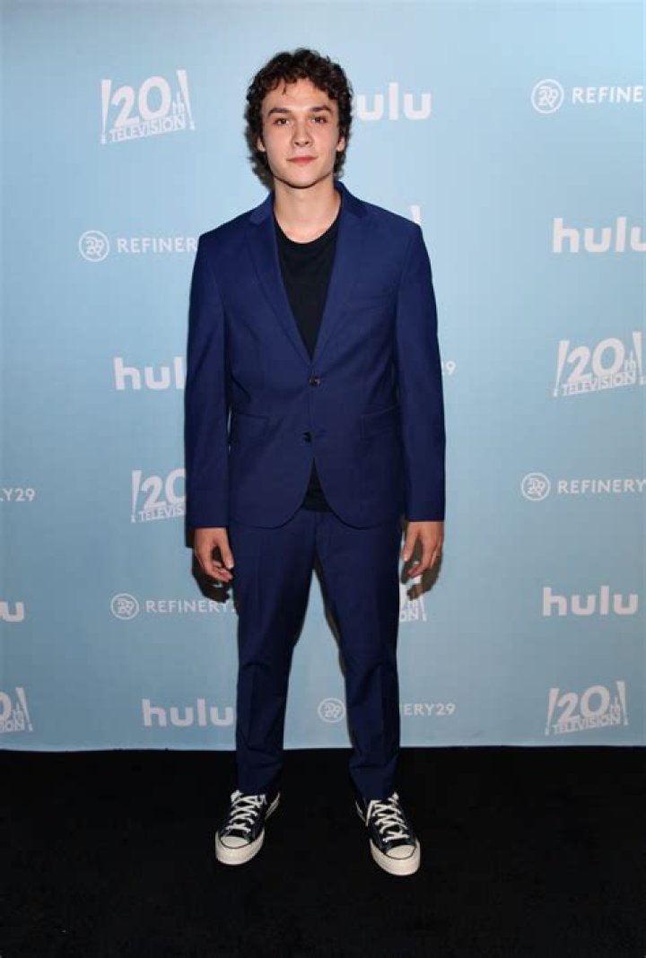 BlogPaper | Benjamin Wadsworth - Bio, Age, Net Worth, Height, Single, Nationality