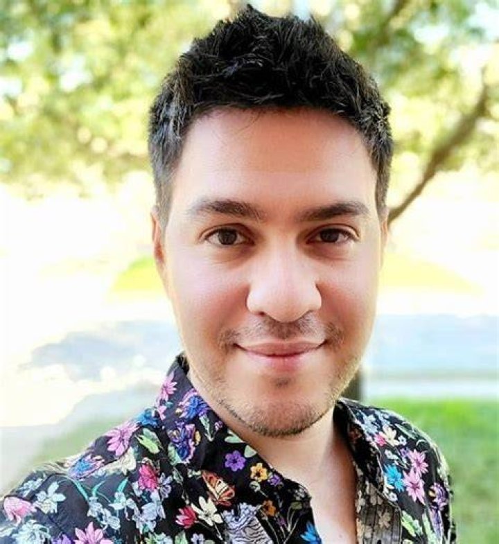 BlogPaper | EddieVR - Age, Family, Bio