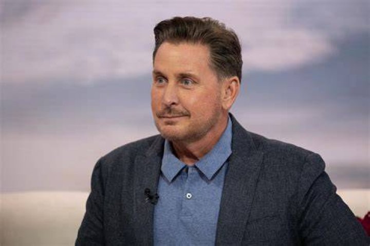 BlogPaper | Emilio Estevez - Bio, Age, Net Worth, Height, Married, Nationality, Wiki