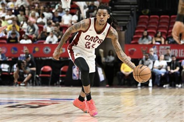 BlogPaper | Emoni Bates - Bio, Age, Height, Single, Nationality, Body Measurement, Career