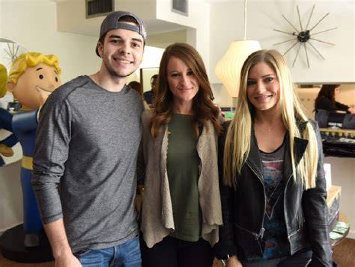 BlogPaper | Nadeshot - Age, Family, Bio