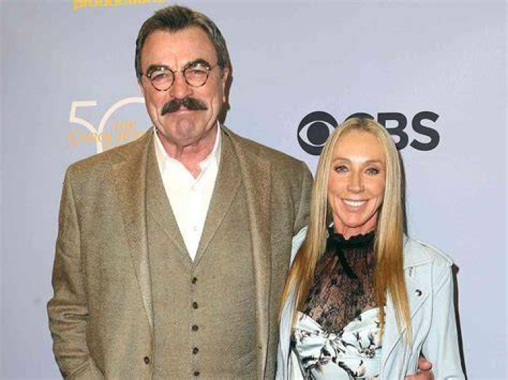 BlogPaper | Tom Selleck - Bio, Age, Net Worth, Height, Married, Nationality, Body Measurement, Career