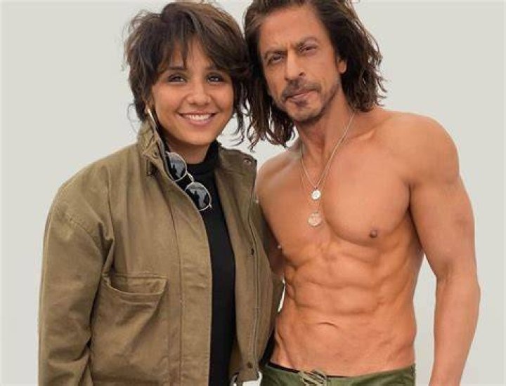 Bollywood megastar Shah Rukh Khan&rsquo;s son Aryan makes waves in social