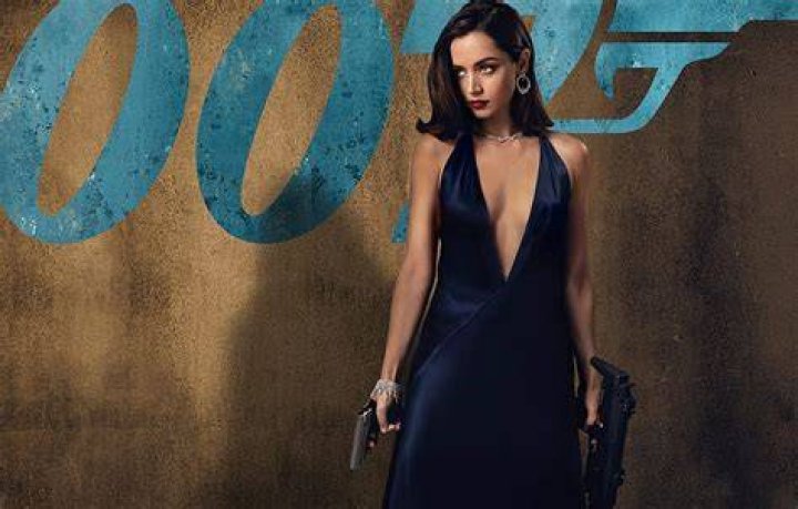 Bond girl Ana De Armas pays tribute to her home country of Cuba Daily