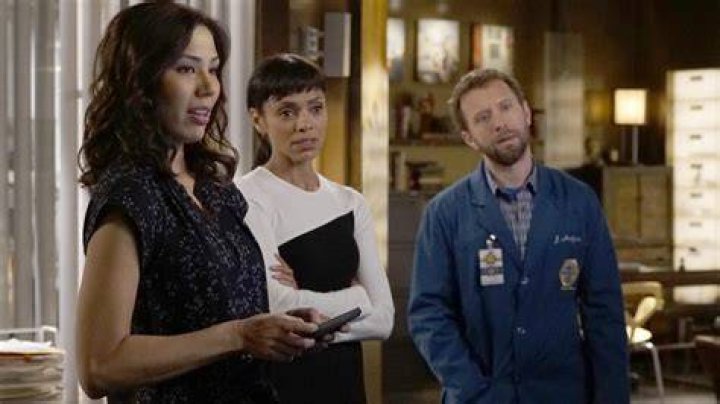 Bones Star Michaela Conlin Career