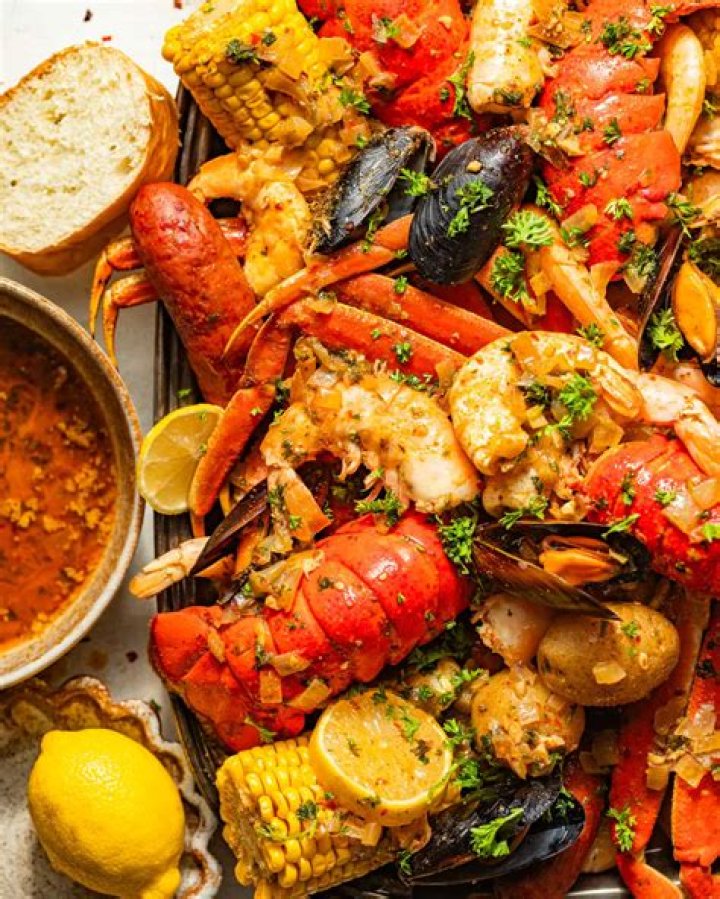 Boom Shack Cajun Seafood 3417 S Lancaster Rd suite 100, Dallas, TX