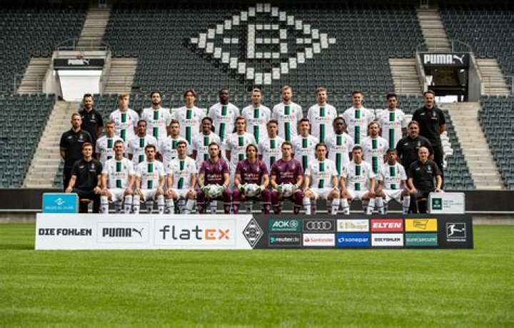 Borussias M&ouml;nchengladbach F&uuml;r U19Kapit&auml;n Jordi Bongard steht Fu&szlig;ball