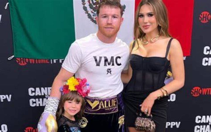 Boxer Canelo Alvarez Bio, Daughter Emily Cinnamon Alvarez!