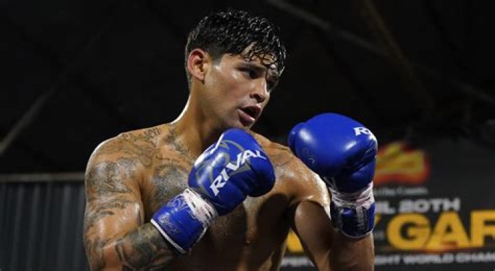 Boxing How much does Ryan Garcia weigh?