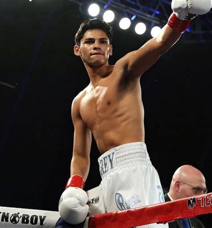 Boxing star Ryan Garcia busted by girlfriend after video with TikTok