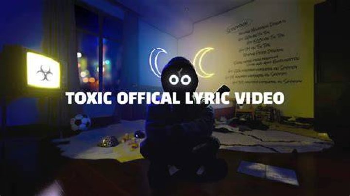 BoyWithUke, Toxic the song lyrics and their meaning Auralcrave
