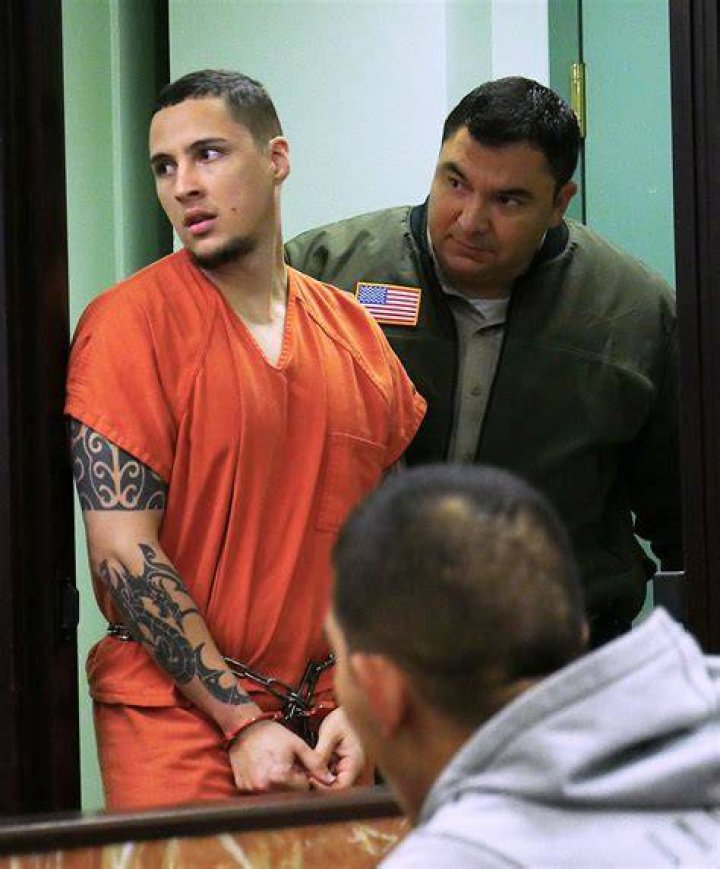 BP agent indicted on murder charges returns to a Laredo courtroom