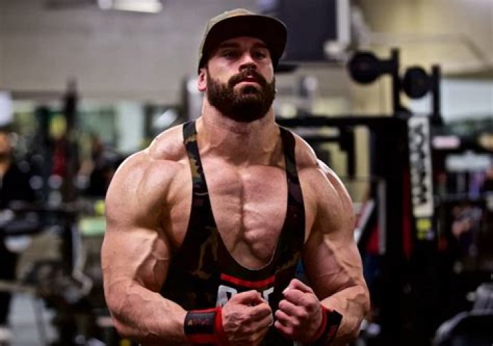 Bradley Martyn Biography, Age, Wiki, Height, Weight, Girlfriend, Family