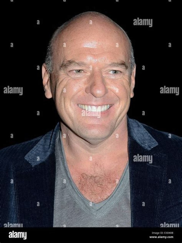 Breaking Bad star Dean Norris enjoys a family day of retail therapy