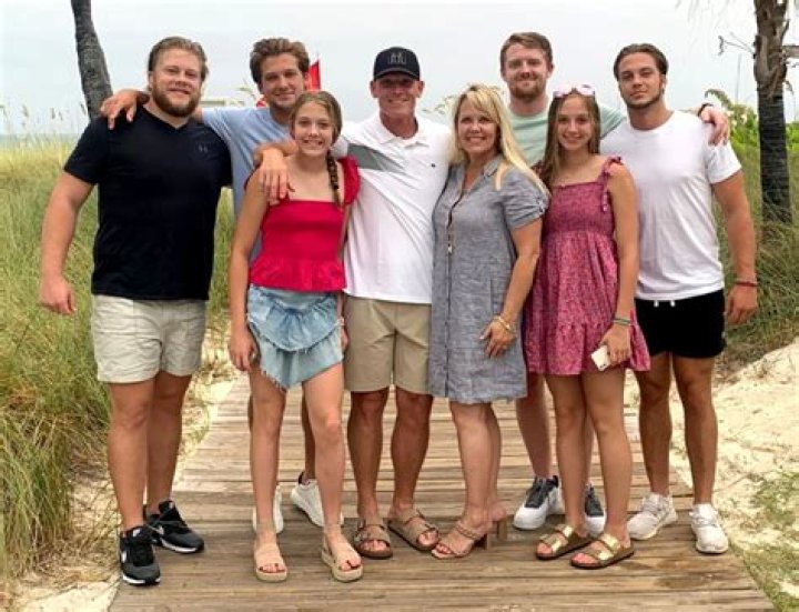 Brent Venables Sons, Who Are Tyler and Jake Venables? Family Facts correo