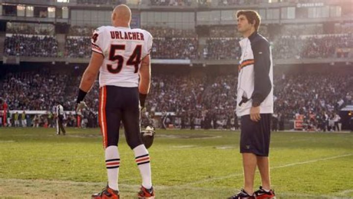 Brian Urlacher Has Surprising Choice for His Favorite QB