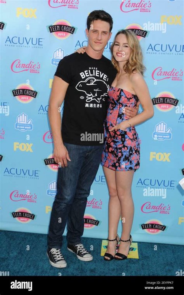 Bridgit Mendler y Shane Harper MTV Movie Awards 2013 Hollywood Style!