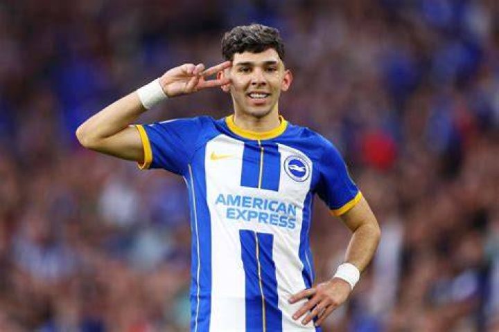 Brighton teenager Julio Enciso scores wondergoal against Manchester