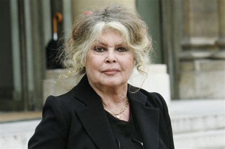 Brigitte Bardot, 88, suffers breathing issues as first responders rush
