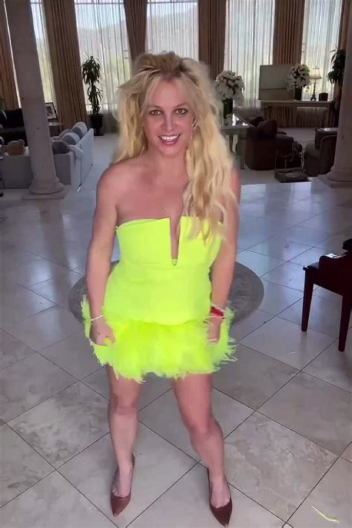 BRITNEY SPEARS Instagram Pictures and Videos 05/28/2019 HawtCelebs