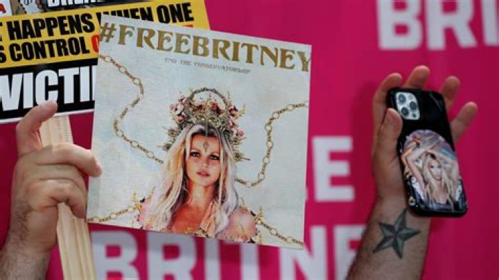 Britney Spears Wants Father Charged Conservator Abuse