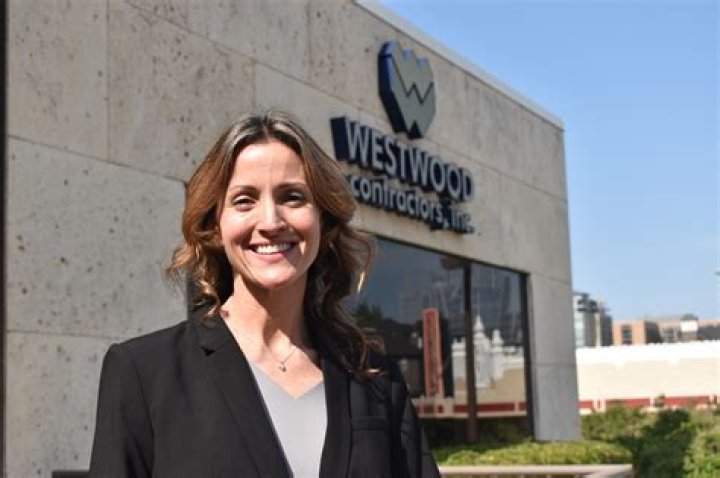 Brooke Elliott Top Westwood CA Realtor Sally Forster Jones Group