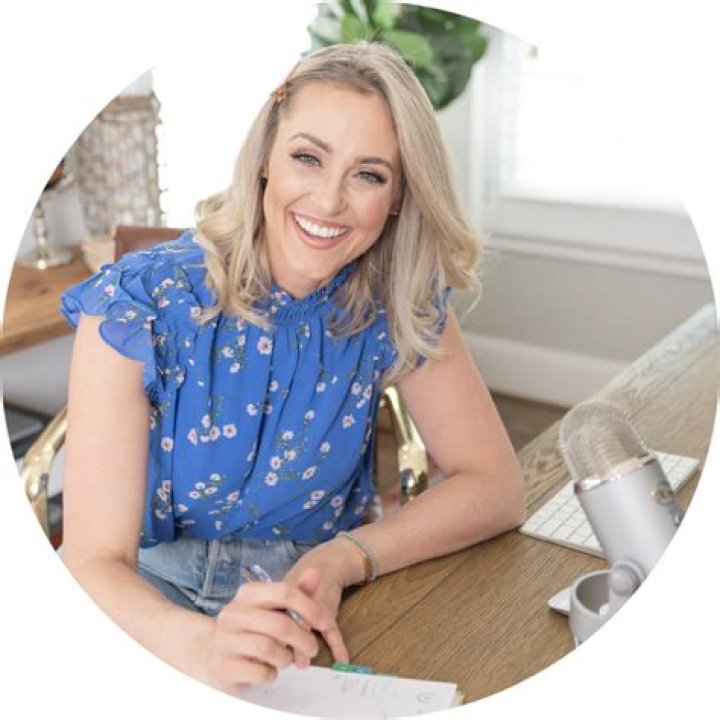 Brooke Raybould Mama, Entrepreneur, At Home Podcast Host