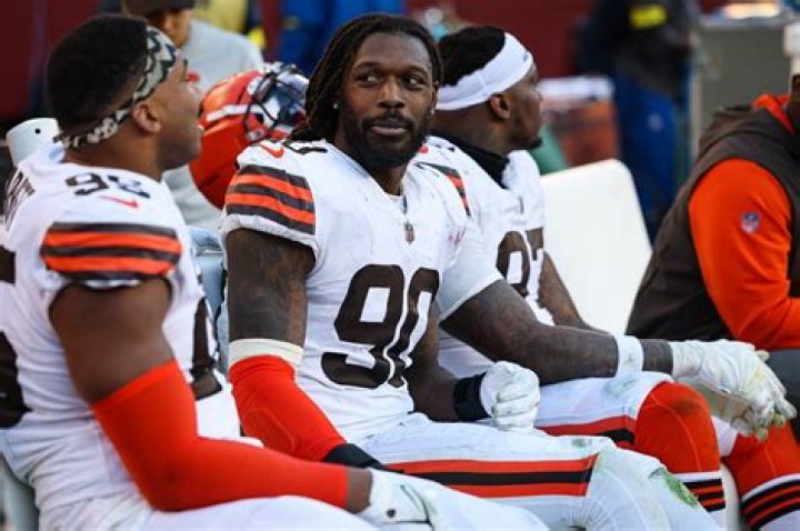 Browns Still Jadeveon Clowney Favorites?
