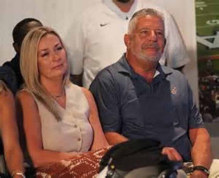 Bruce Pearl and His Wife Found Love After His Bitter Divorce